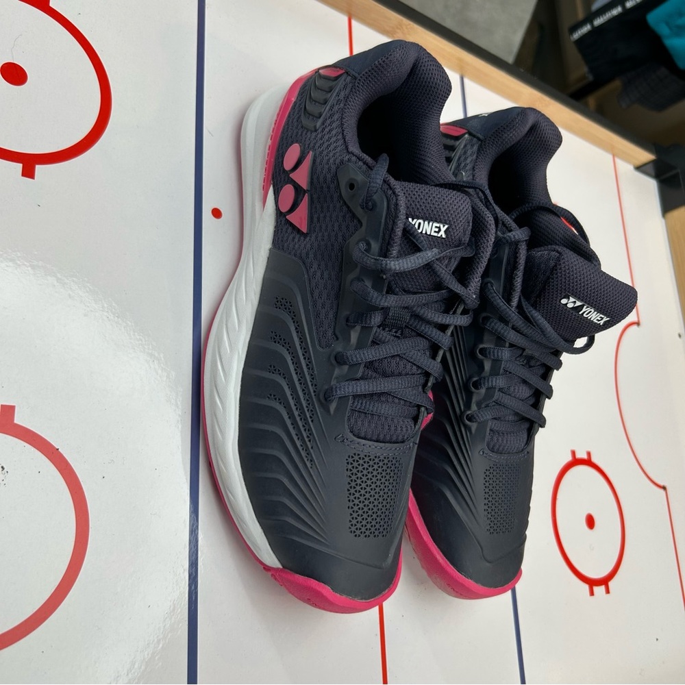 Yonex‎ Power Cushion Eclipsion 4 Sizes 6.5M 8W GC Tennis Shoes  Color navy/pink